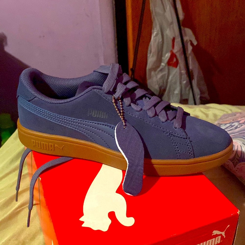 PUMA Smash v2 Sneakers